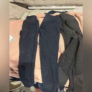 Alo yoga never worn navy blue, two pairs size small price reflects per pair